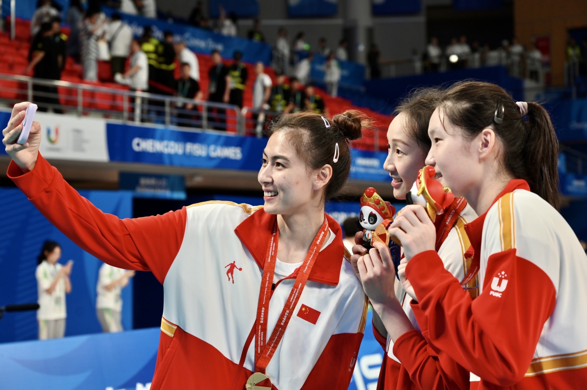 里昂训练开放日，冲刺阶段造点机会引欢呼，亚冠在即，细节决定成败的简单介绍-开云APP