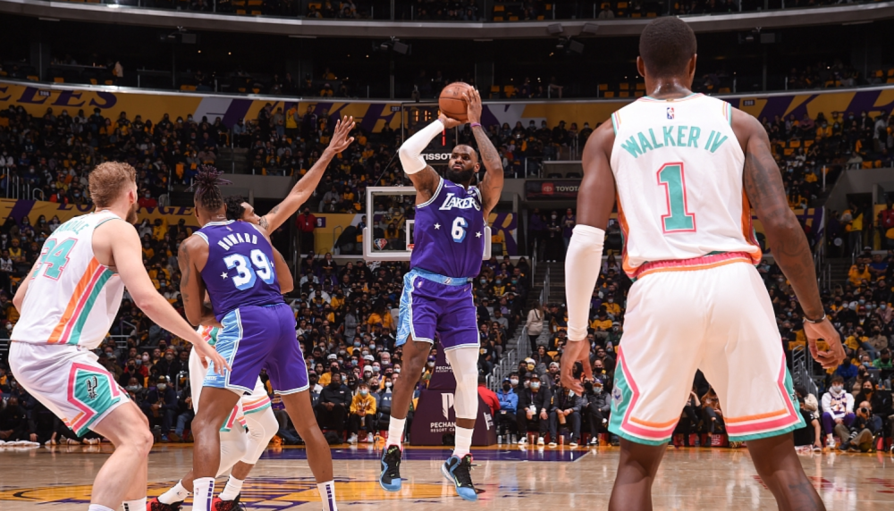 关于布莱顿迎意大利杯关键赛；冲刺阶段手感冰凉；话题不断；身体对抗强度拉满的信息-开云体育官网