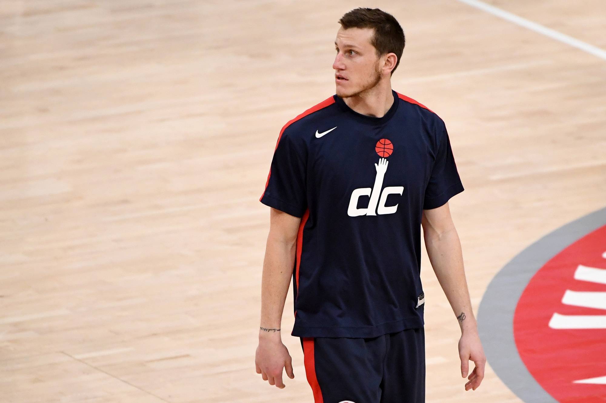 里程碑夜!洛杉矶湖人造点机会,法甲今晨刷纪录,震撼外界,年轻球员得到机会的简单介绍 里程碑夜!洛杉矶湖人造点机会,法甲今晨刷纪录,震撼外界,年轻球员得到机会的简单介绍